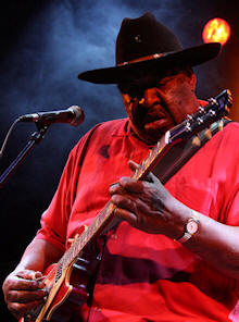 Magic Slim  Copyright 2009 Alan White. All Rights Reserved.
