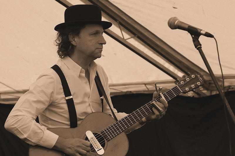 � Copyright 2013 Alan White. All Rights Reserved.