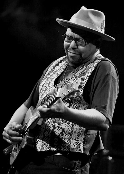 � Copyright 2012 Alan White. All Rights Reserved.