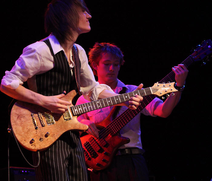 � Copyright 2009 Alan White. All Rights Reserved.