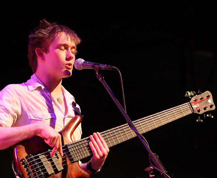 � Copyright 2009 Alan White. All Rights Reserved.