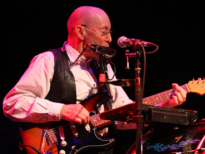 � Copyright 2009 Alan White. All Rights Reserved.