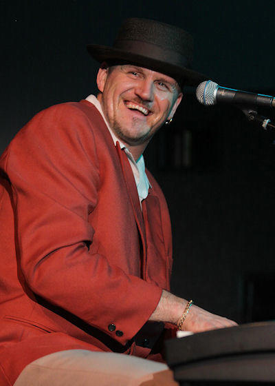 � Copyright 2012 Alan White. All Rights Reserved.