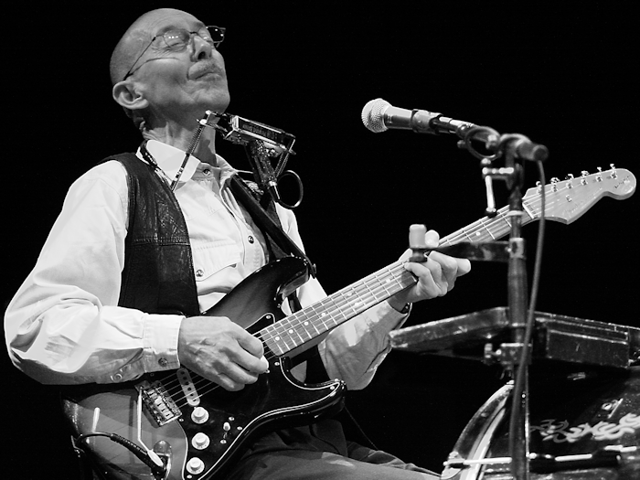 � Copyright 2009 Alan White. All Rights Reserved.