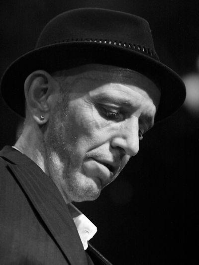 � Copyright 2009 Alan White. All Rights Reserved.