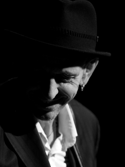 � Copyright 2009 Alan White. All Rights Reserved.