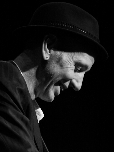 � Copyright 2009 Alan White. All Rights Reserved.