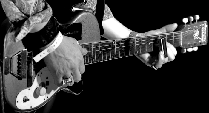 � Copyright 2009 Alan White. All Rights Reserved.