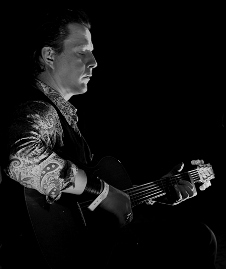 � Copyright 2009 Alan White. All Rights Reserved.