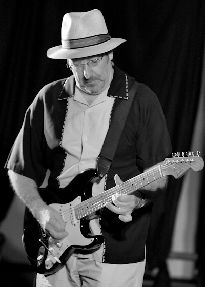 � Copyright 2009 Alan White. All Rights Reserved.