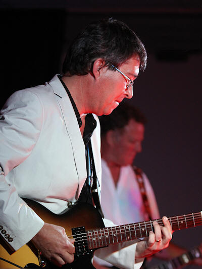 � Copyright 2009 Alan White. All Rights Reserved.