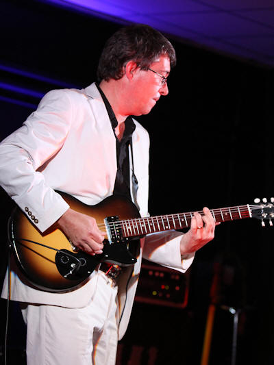 � Copyright 2009 Alan White. All Rights Reserved.