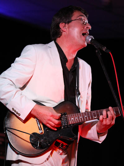 � Copyright 2009 Alan White. All Rights Reserved.