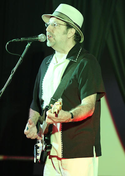 � Copyright 2009 Alan White. All Rights Reserved.