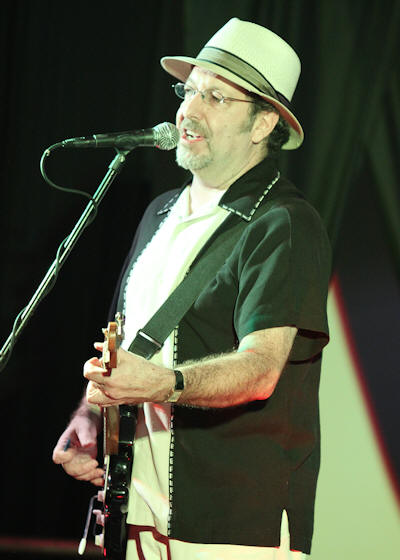 � Copyright 2009 Alan White. All Rights Reserved.