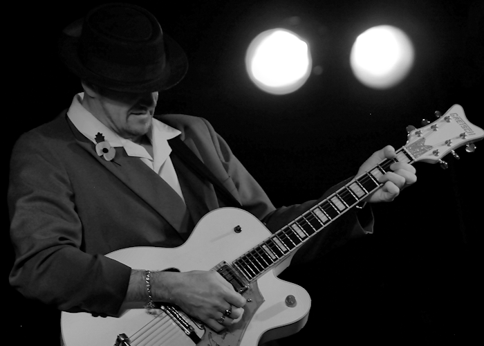  Copyright 2011 Alan White. All Rights Reserved.