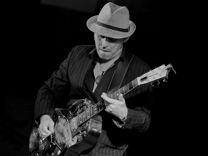  Copyright 2011 Alan White. All Rights Reserved.
