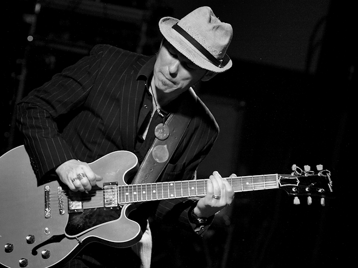  Copyright 2011 Alan White. All Rights Reserved.