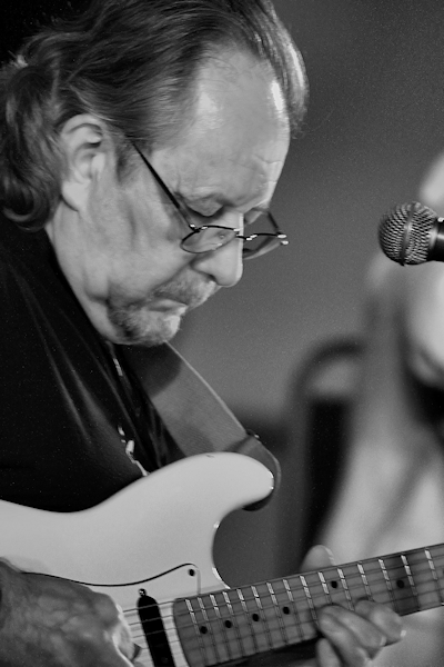 � Copyright 2012 Alan White. All Rights Reserved.