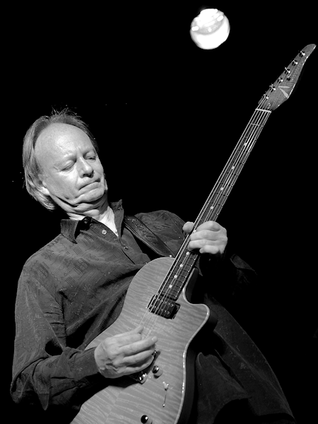 � Copyright 2014 Alan White. All Rights Reserved.