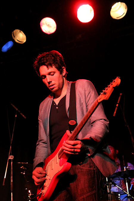 � Copyright 2014 Alan White. All Rights Reserved.