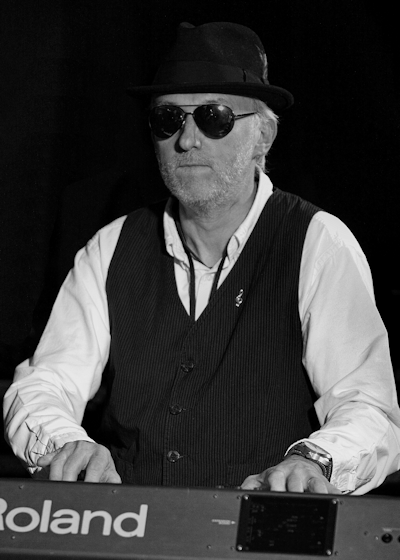  Copyright 2009 Alan White. All Rights Reserved.