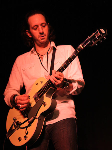 � Copyright 2014 Alan White. All Rights Reserved.