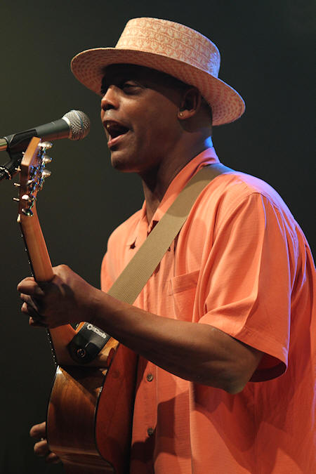 � Copyright 2014 Alan White. All Rights Reserved.