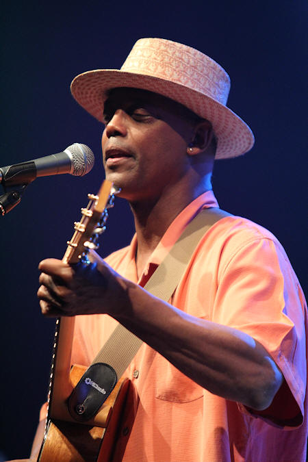 � Copyright 2014 Alan White. All Rights Reserved.