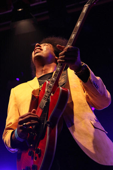 � Copyright 2015 Alan White. All Rights Reserved.