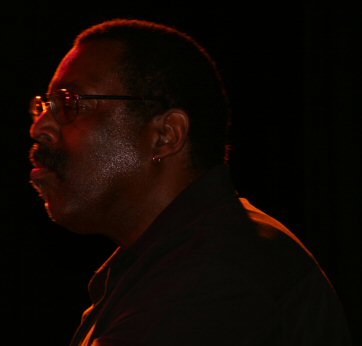 � Copyright 2006 Alan White. All Rights Reserved.