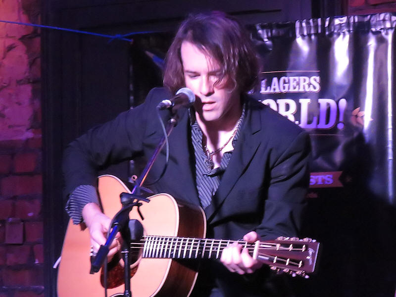 � Copyright 2015 Alan White. All Rights Reserved.