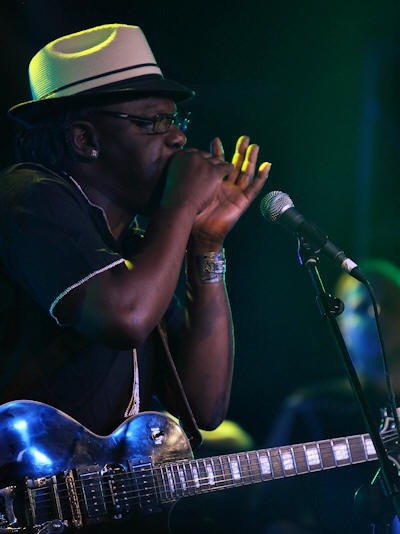 � Copyright 2011 Alan White. All Rights Reserved.