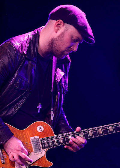 � Copyright 2011 Alan White. All Rights Reserved.