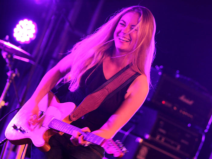 � Copyright 2011 Alan White. All Rights Reserved.