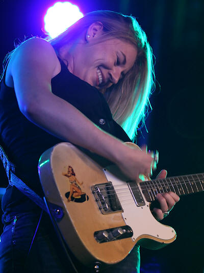 � Copyright 2011 Alan White. All Rights Reserved.