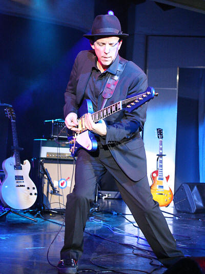  Copyright 2009 Alan White. All Rights Reserved.