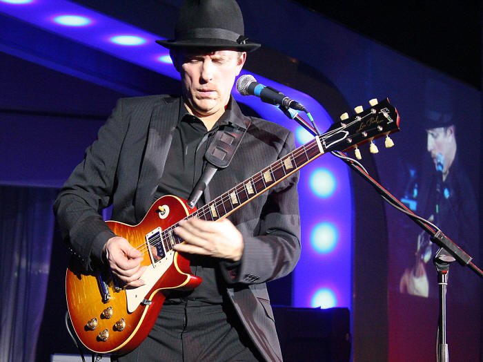  Copyright 2009 Alan White. All Rights Reserved.