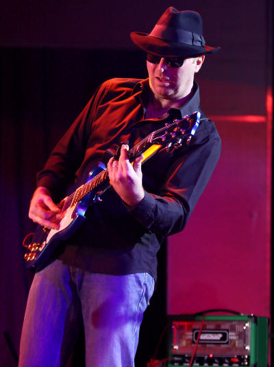  Copyright 2009 Alan White. All Rights Reserved.