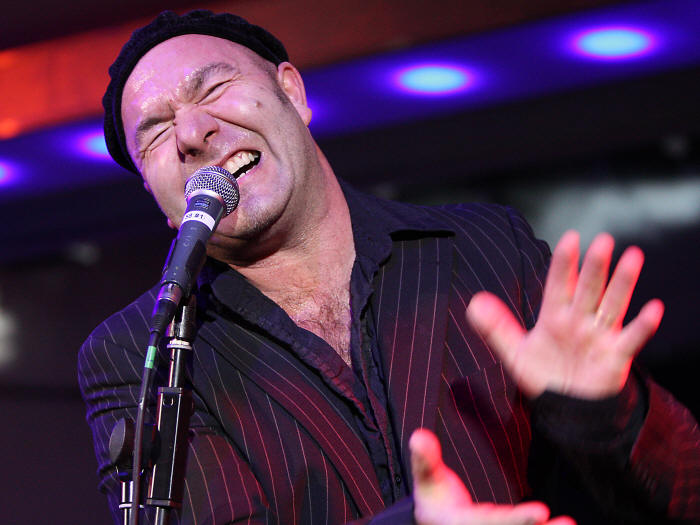  Copyright 2009 Alan White. All Rights Reserved.