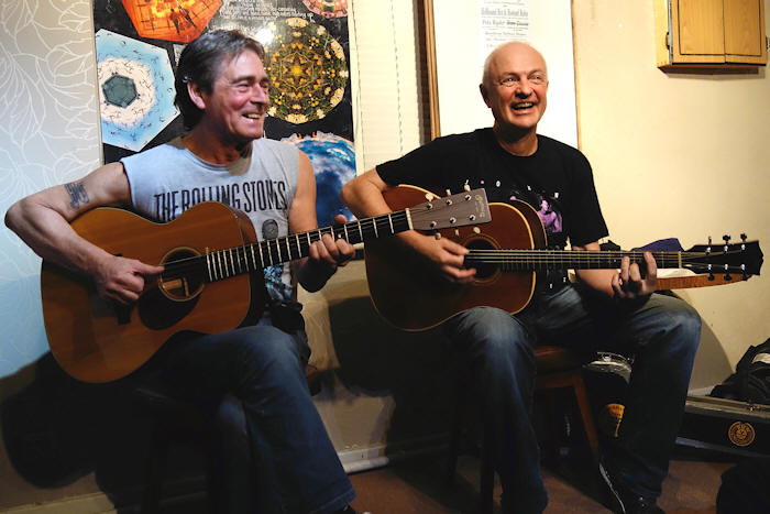 � Copyright 2012 Alan White. All Rights Reserved.