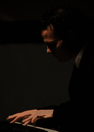 Copyright 2012 Alan White. All Rights Reserved.