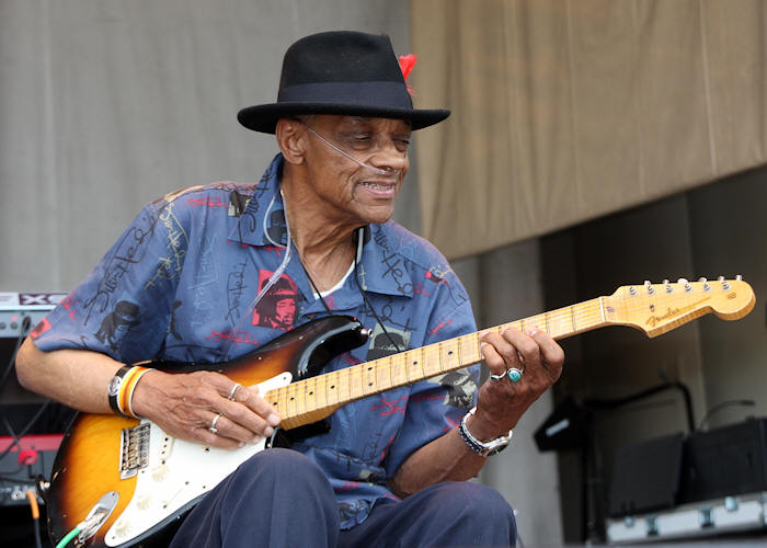 Hubert Sumlin © Copyright 2010 Alan White. All Rights Reserved.